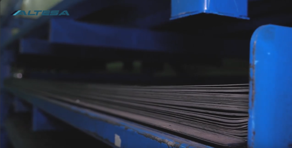 Хранение листового металла на предприятии