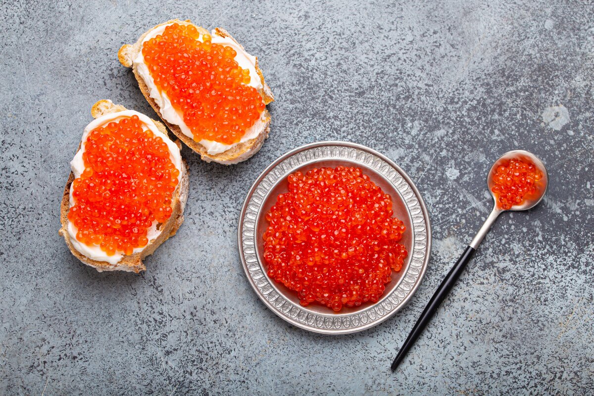     Горбуши, форели или нерки —  узнали у шефа, красная икра какой рыбы самая вкусная