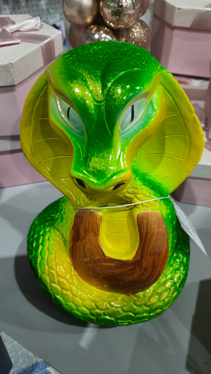 5 причин, почему не нужно звать гостей домой и дело не в экономии денег, или почему лучше встречаться в кафе. А вы как считаете?