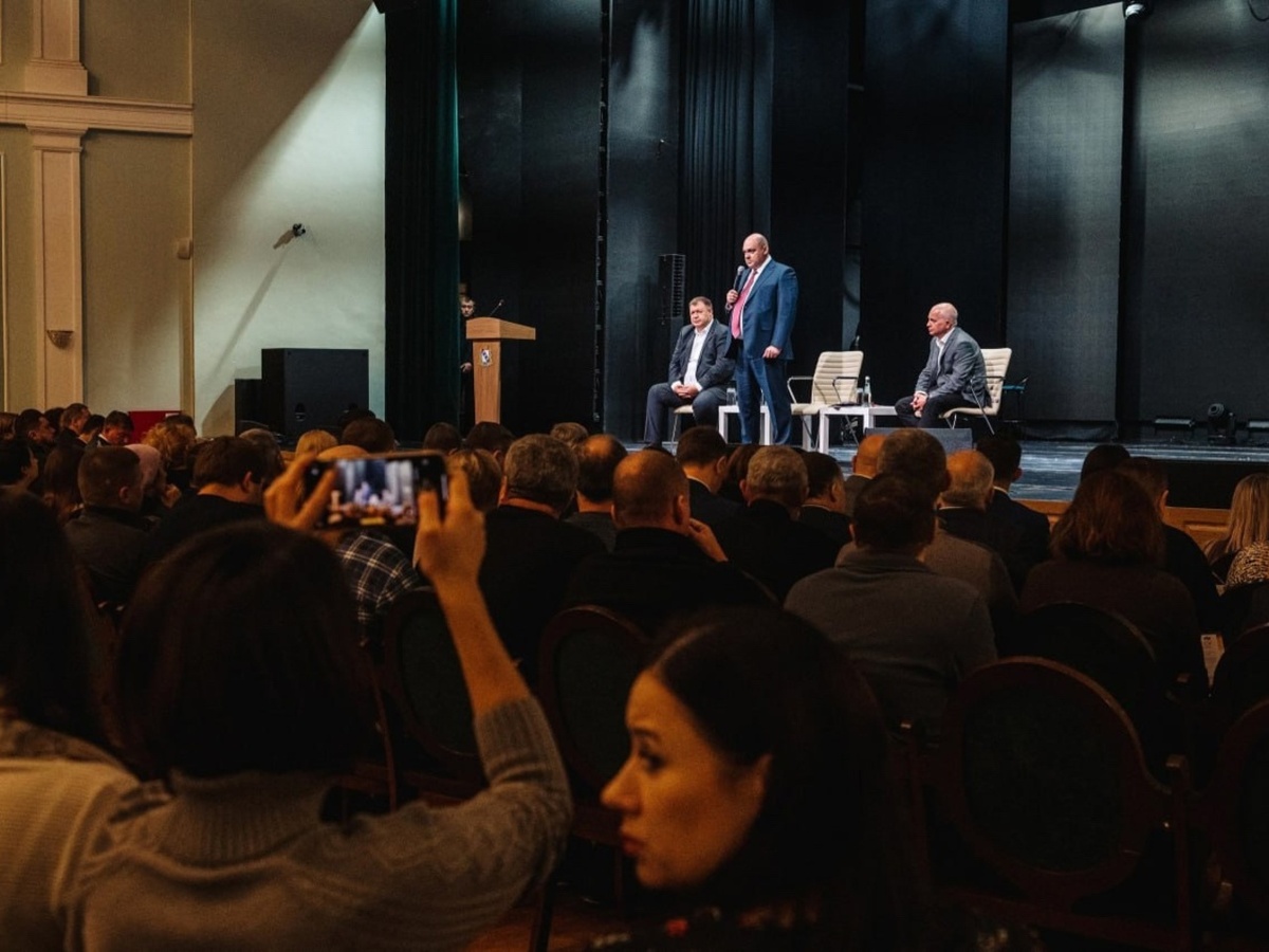    Губернатор Курской области обсудил с предпринимателями меры поддержки бизнеса и способы их получения