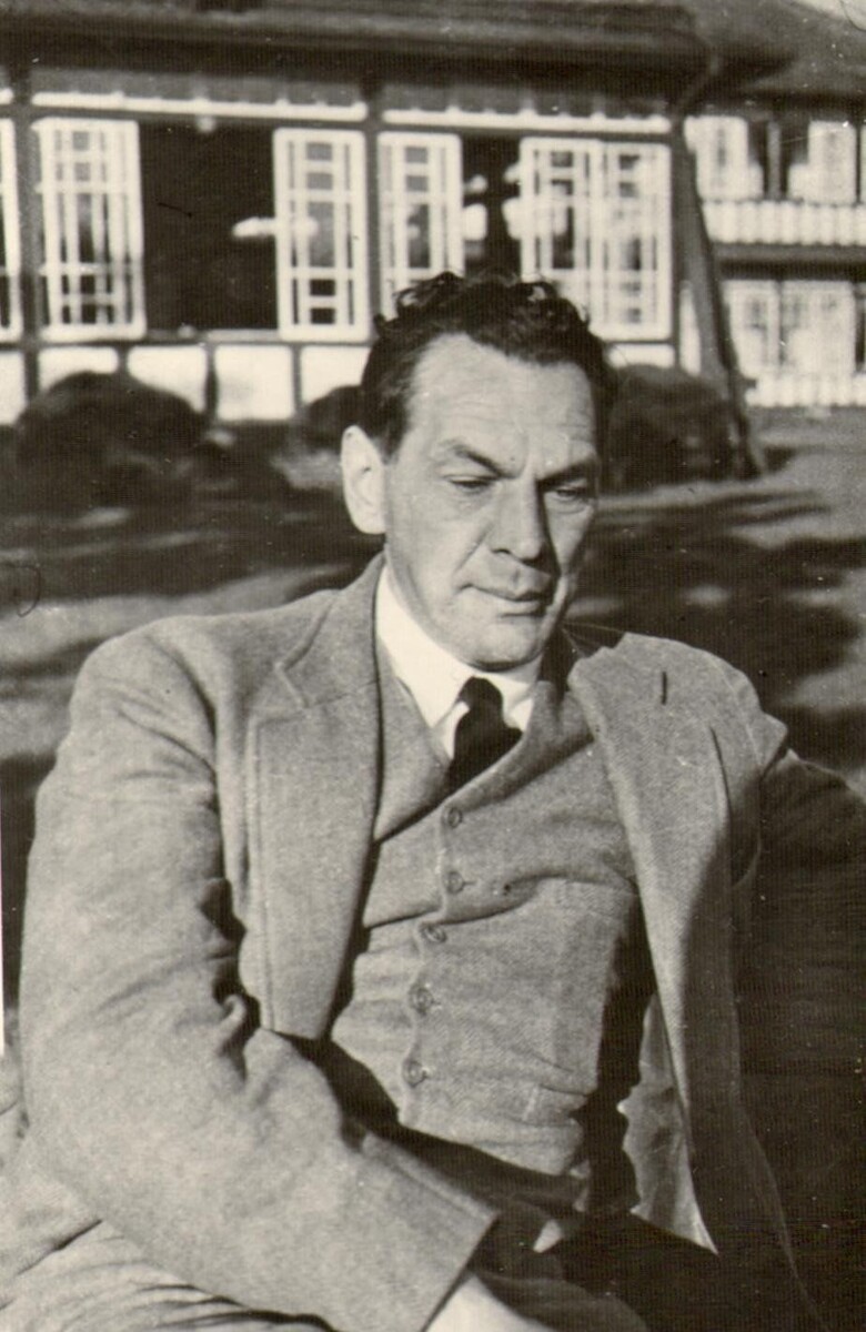 Рихард Зорге — советский разведчик времён Второй мировой войны, Герой Советского Союза 