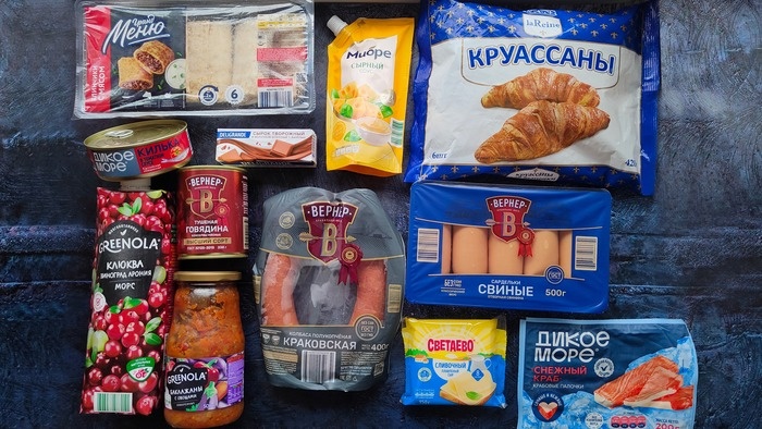 Продукты в магазине Чижик