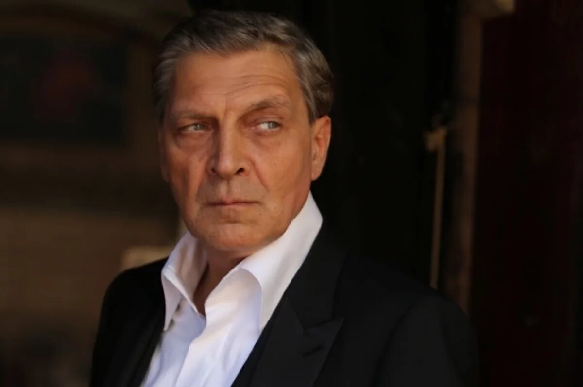    Суд Петербурга прекратил дела против Невзорова* из-за отказа истца от исков