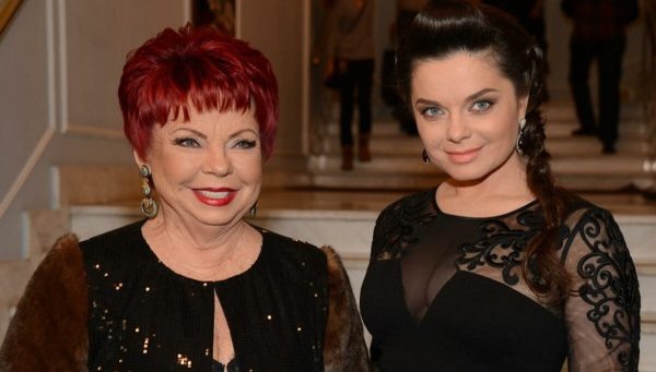    С дочерью – Наташей Королевой