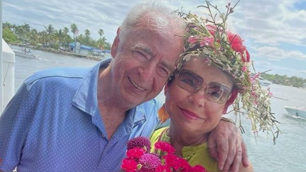    С мужем Игорем Эльпериным