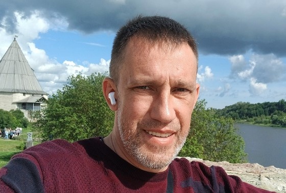     Максим Левин