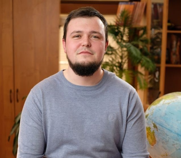    Автор проекта – учитель информатики Александр Алексеевич Емельянов