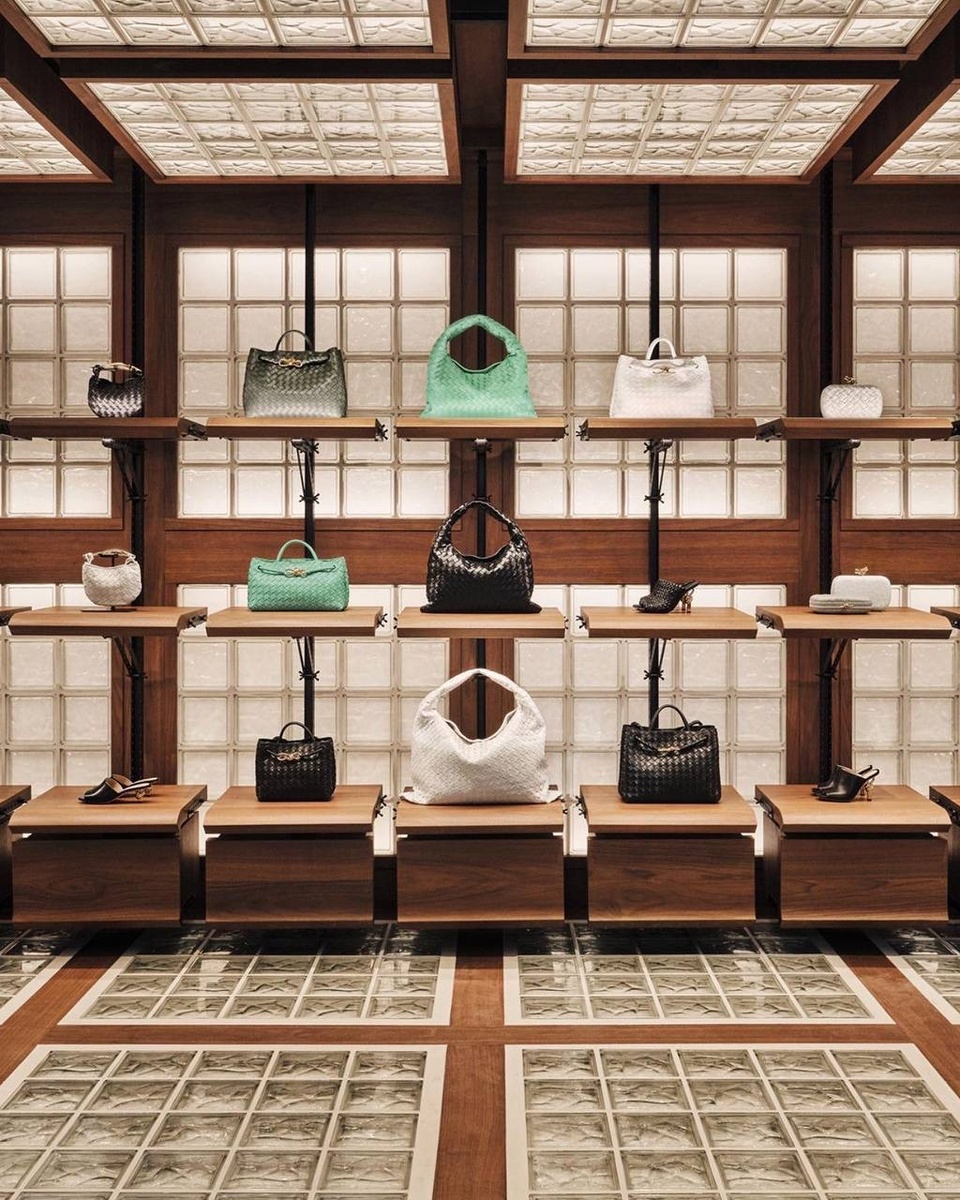 Флагманский магазин Bottega Veneta открылся в Париже после масштабной реконструкции  