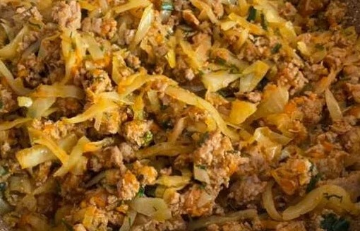 Тушеная капуста с фаршем