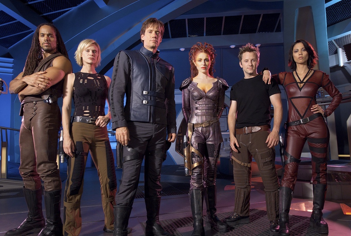 Фантастический сериал о борьбе за восстановление утраченной цивилизации и сохранение надежды в условиях разрушенного мира. Основные темы — это стремление к единству, преодоление трудностей и поиск смысла существования в бескрайнем космосе.