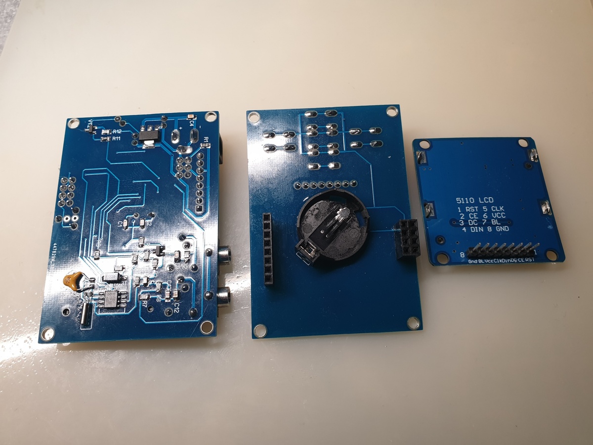 Процесс сборки эмулятора магнитофона.