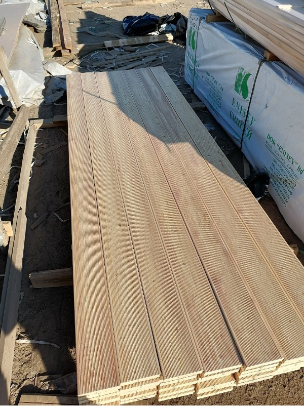 Терраса доска из лиственницы