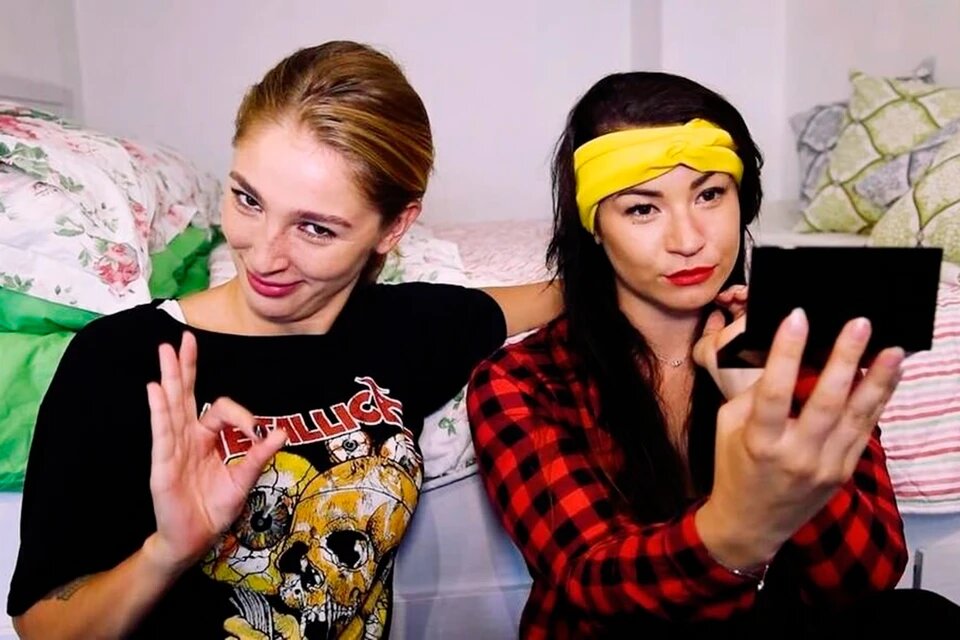 Начало карьеры. Фото с вайнов(короткие ролики в соцсетях).