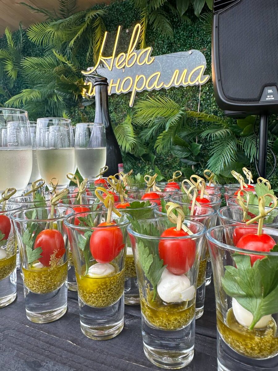 Фуршет в Нева Панорама