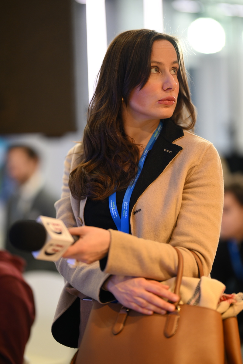 Слушаю спикеров) Фото - https://eugenygazon.com/