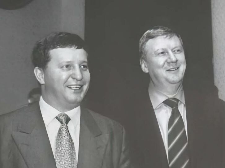 Кох и Чубайс (иллюстрация из открытых источников)