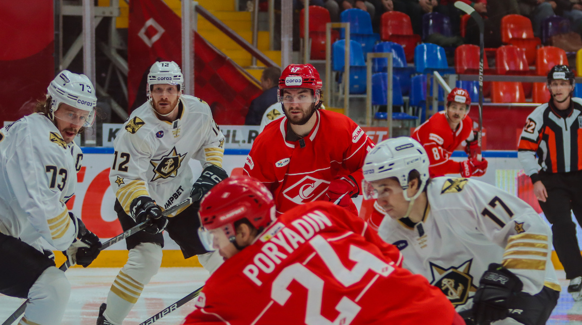 «Красно-Белая Волна». Фото: Анна Скопинская / Текст: Анар Каханова.