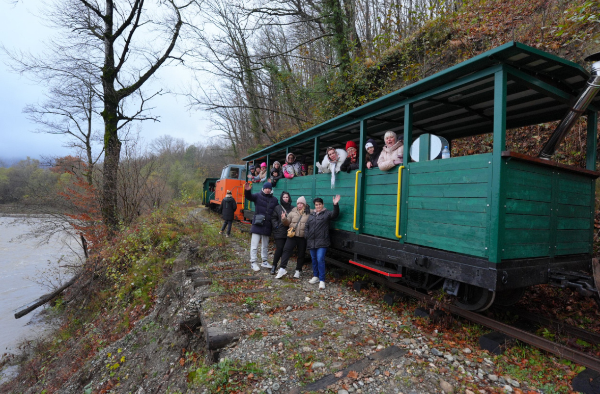 Наша дружная компания веселых туристов из Новороссийска 