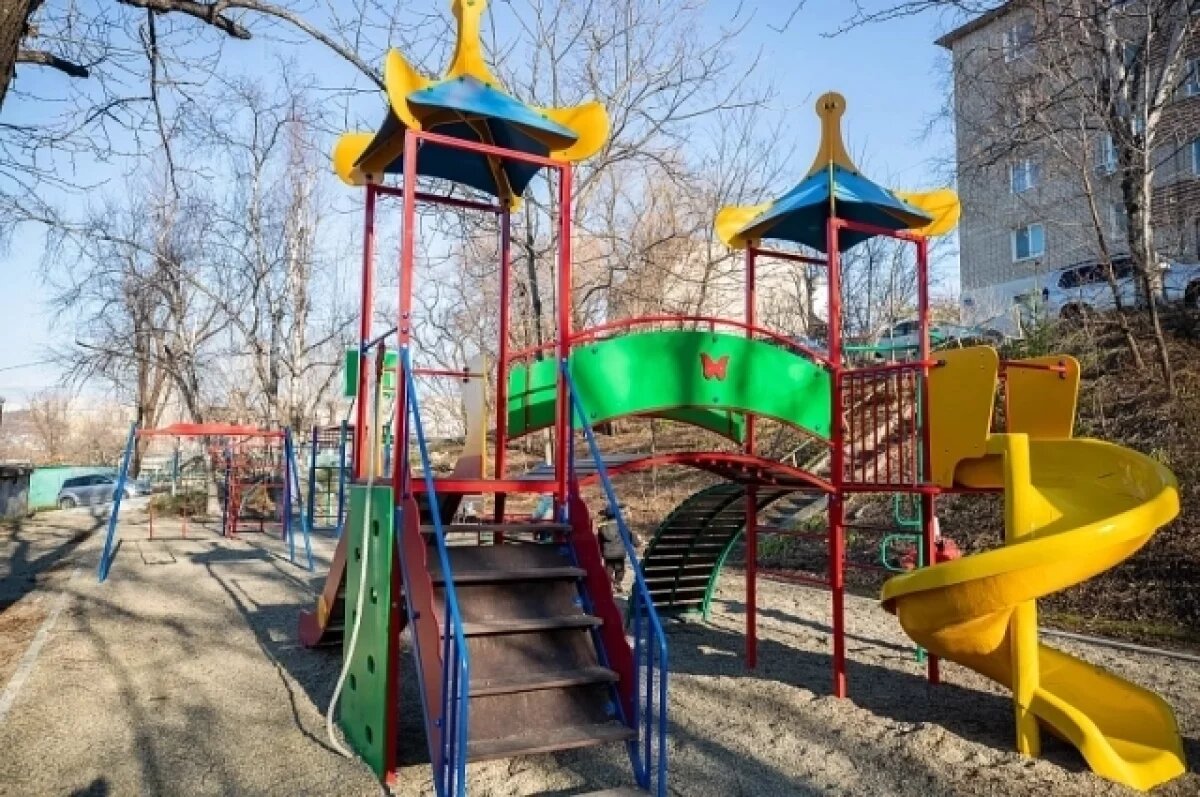    Детские площадки Владивостока множатся: 76 дворов преобразятся в этом году