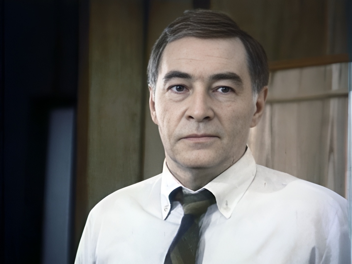 Вячеслав Тихонов в фильме «ТАСС уполномочен заявить». Фото Яндекс.Картинки