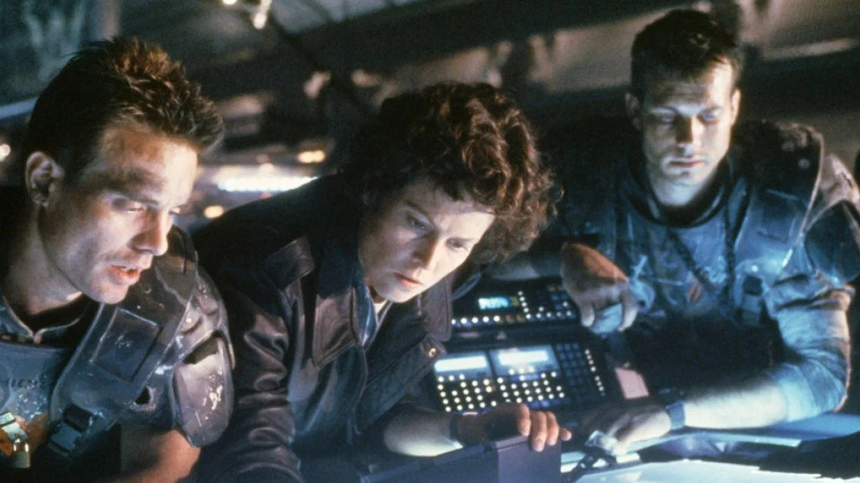    кадр из фильма «Чужие»