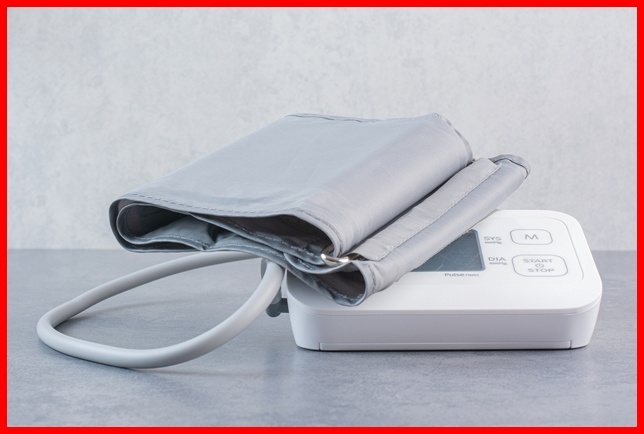 После этого случая Саша купила себе тонометр и стала следить за давлением