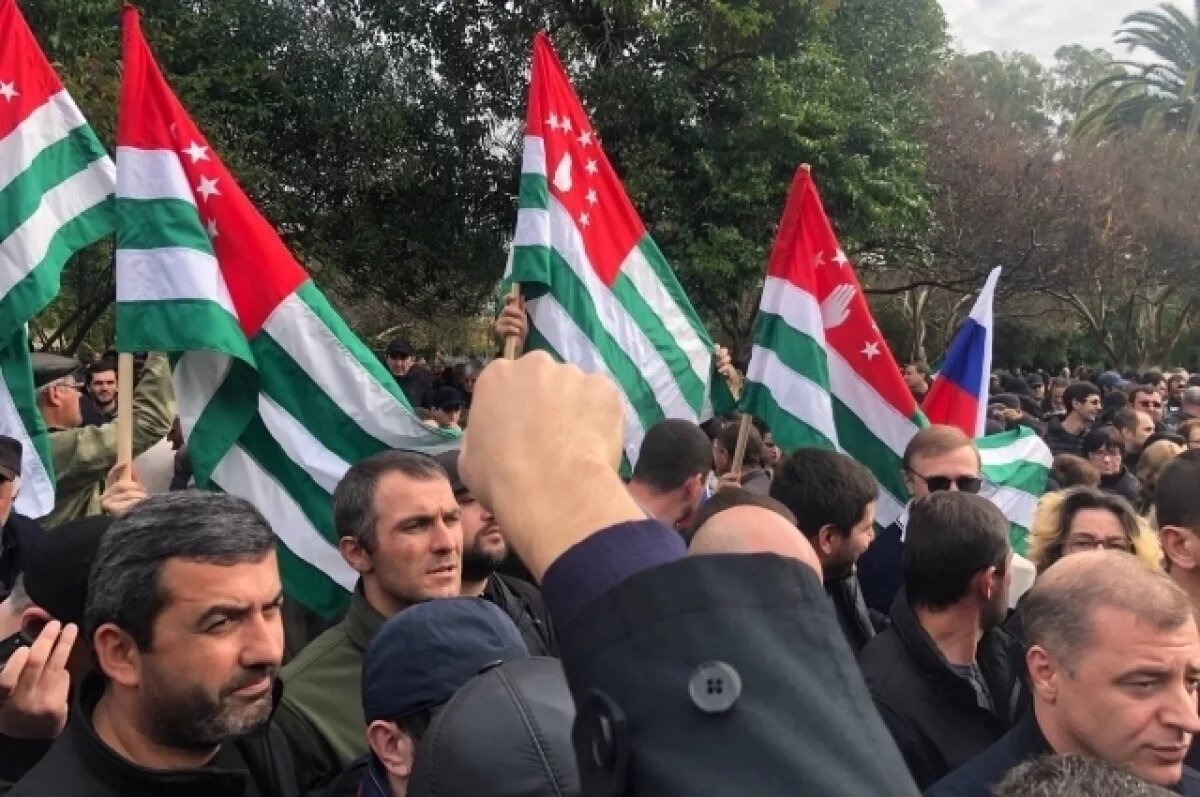    Гунба: решение Бжании об отставке является результатом долгих переговоров