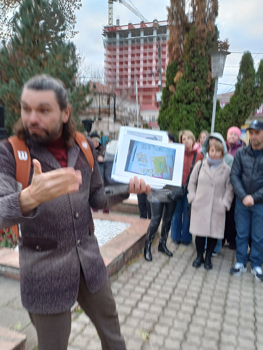 Фото автора. Экскурсовод Андрей