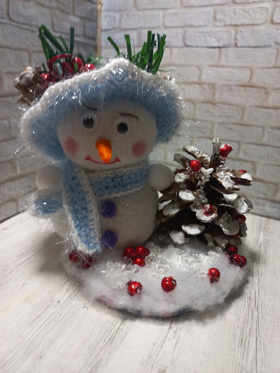 Фото автора статьи. Творческая работа автора статьи Снеговик