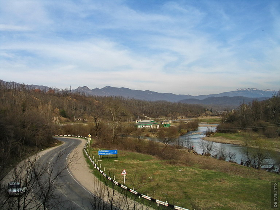 Анастасиевские поляны туапсе. Туапсе село георгиевское. Анастасьевка. Деревня анастасиевка. Деревня анастасиевка.