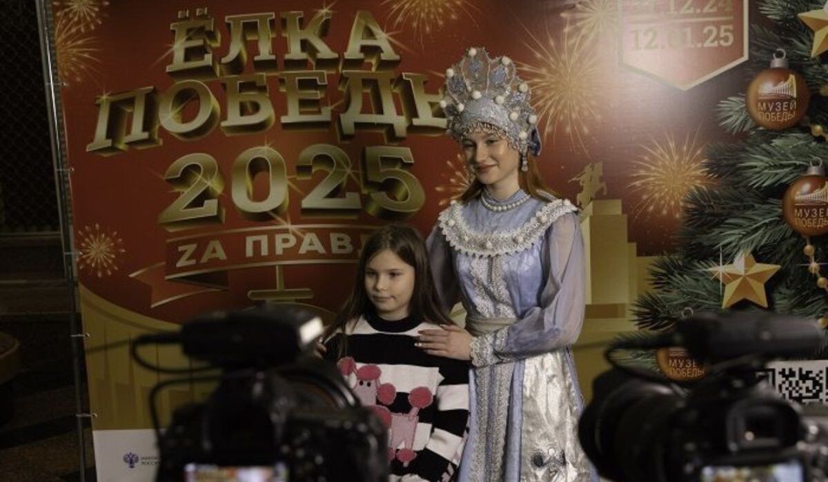     Запись поздравления Деду Морозу. Источник: victorymuseum.ru Автор фото: Пресс-служба Музея Победы