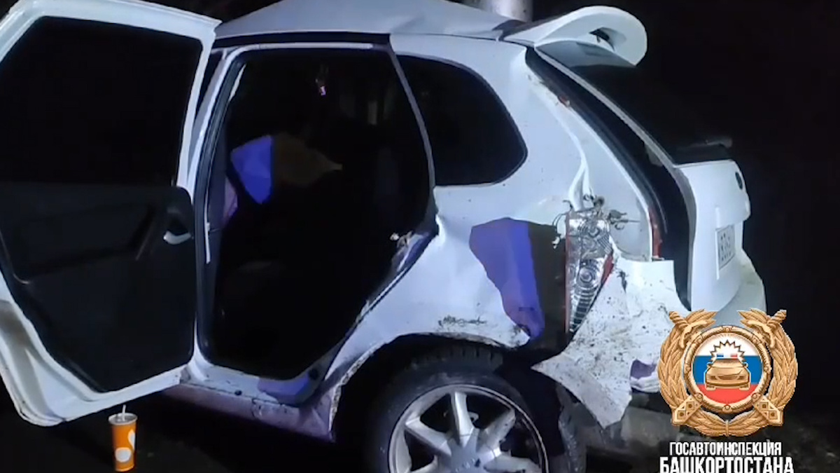    Жуткое ДТП в Уфе: парень за рулем "Калины" устроил аварию на проспекте Октября - погибла девушка