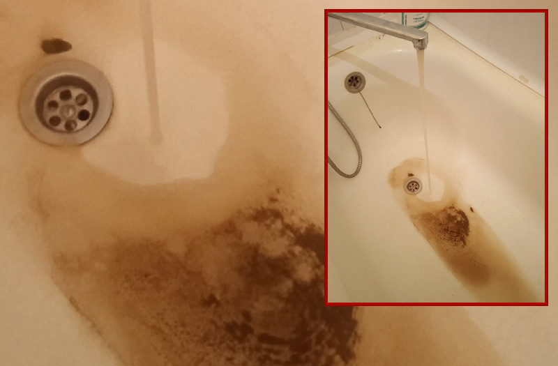    Фотография сделана жильцам дома № 35 на улице Титова