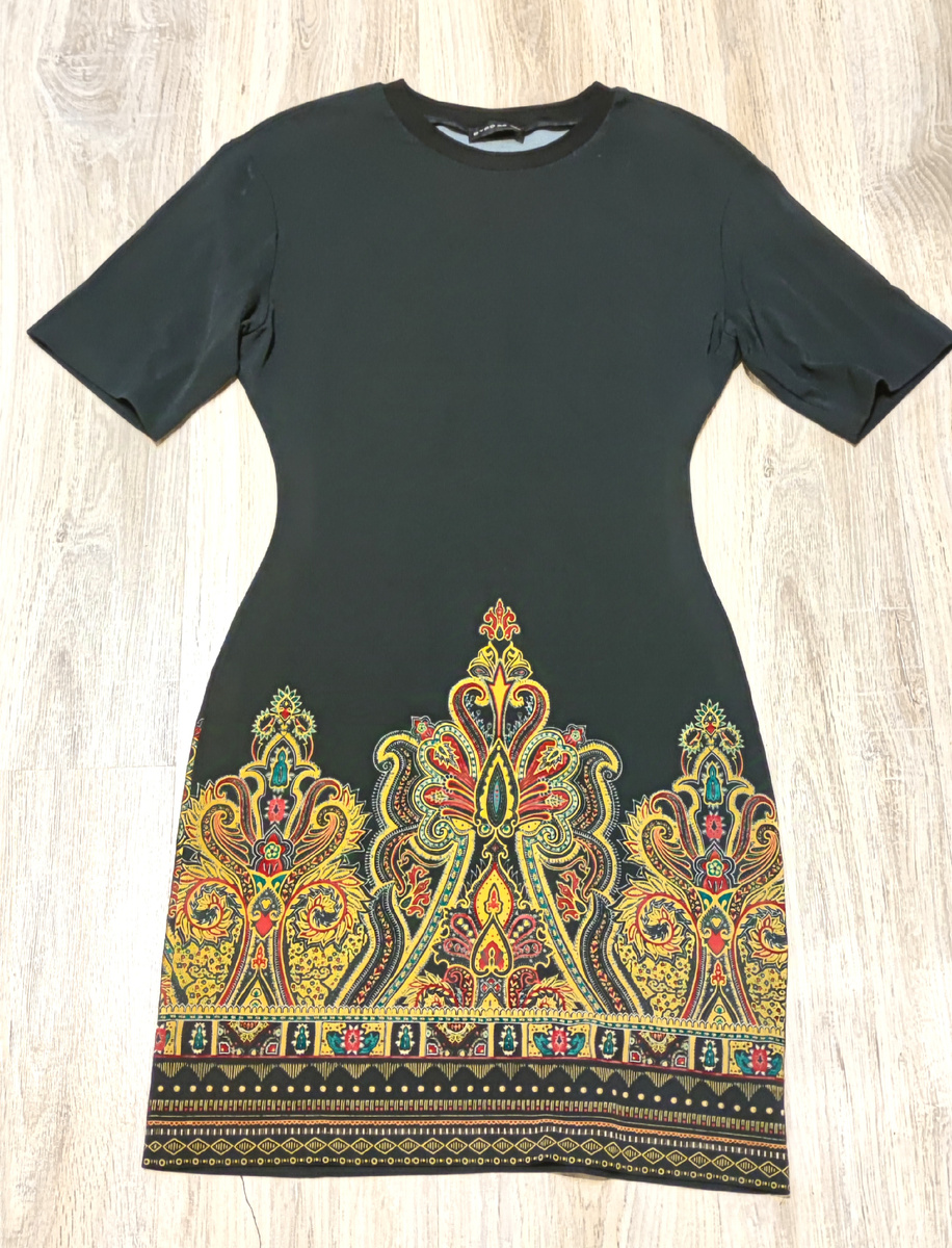 Шикарное платье из вискозы, с внешнего вида всё прям, можно сказать, супер