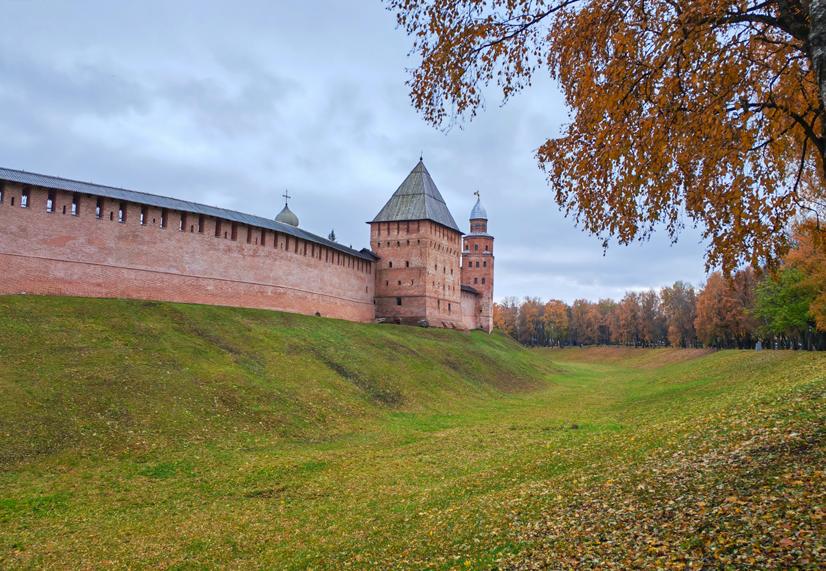 Новгородский Кремль. Фото: Журнал Авито Авто 
