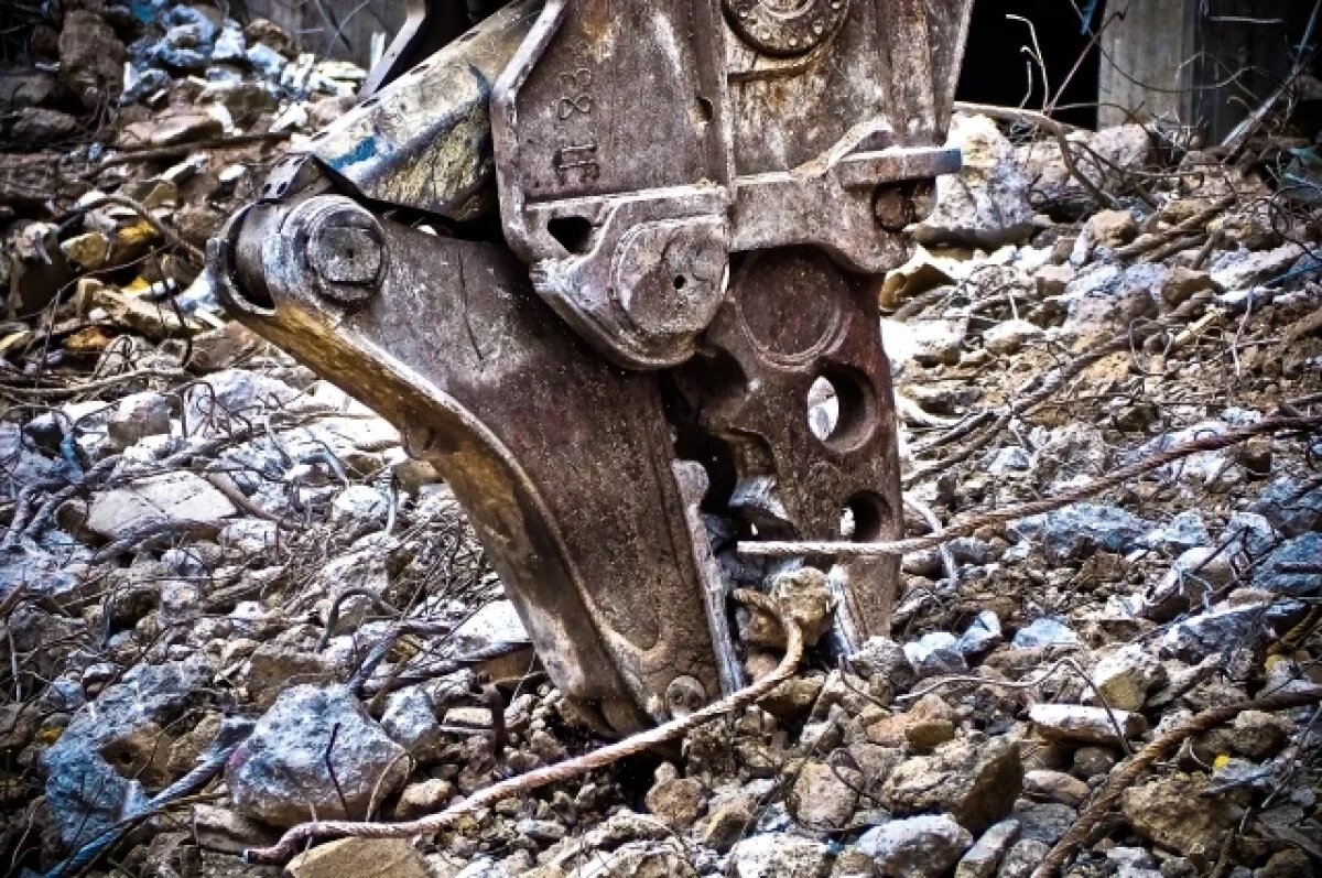    В Рязани на улице Фурманова начался снос старого здания