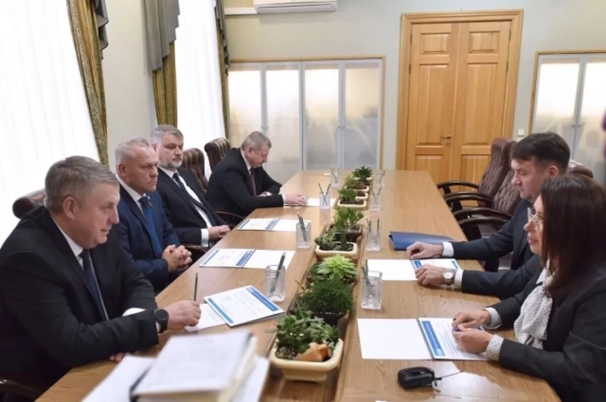    Брянский губернатор встретился с руководителем «Газпром энергосбыт Тюмень»