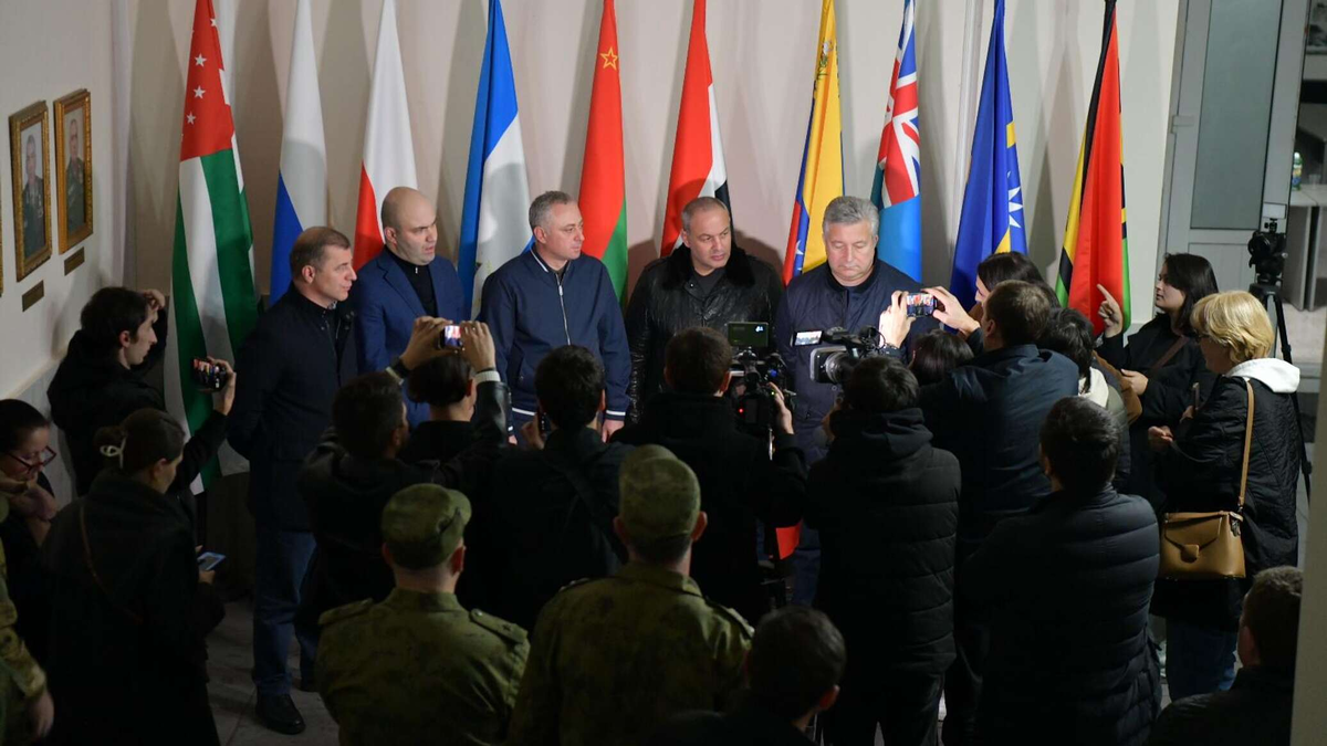 Президент Абхазии подал заявление об отставке.