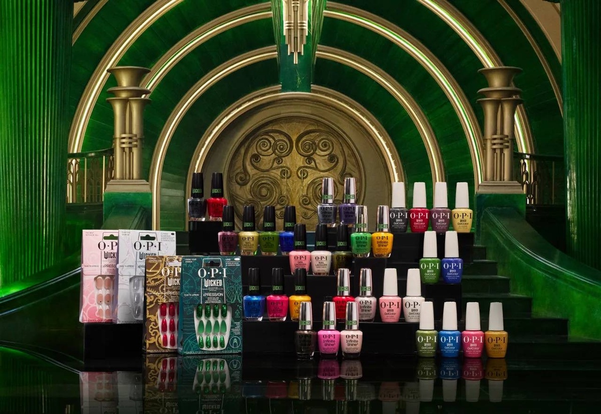 У фильма «Злая» — самая масштабная маркетинговая кампания года