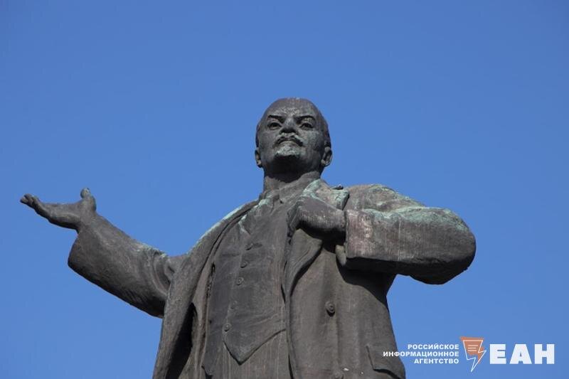    ЕАН / Памятник отправили на хранение