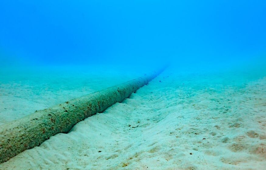    Рядом с «Северным потоком»: кто оборвал второй подводный кабель Европы?