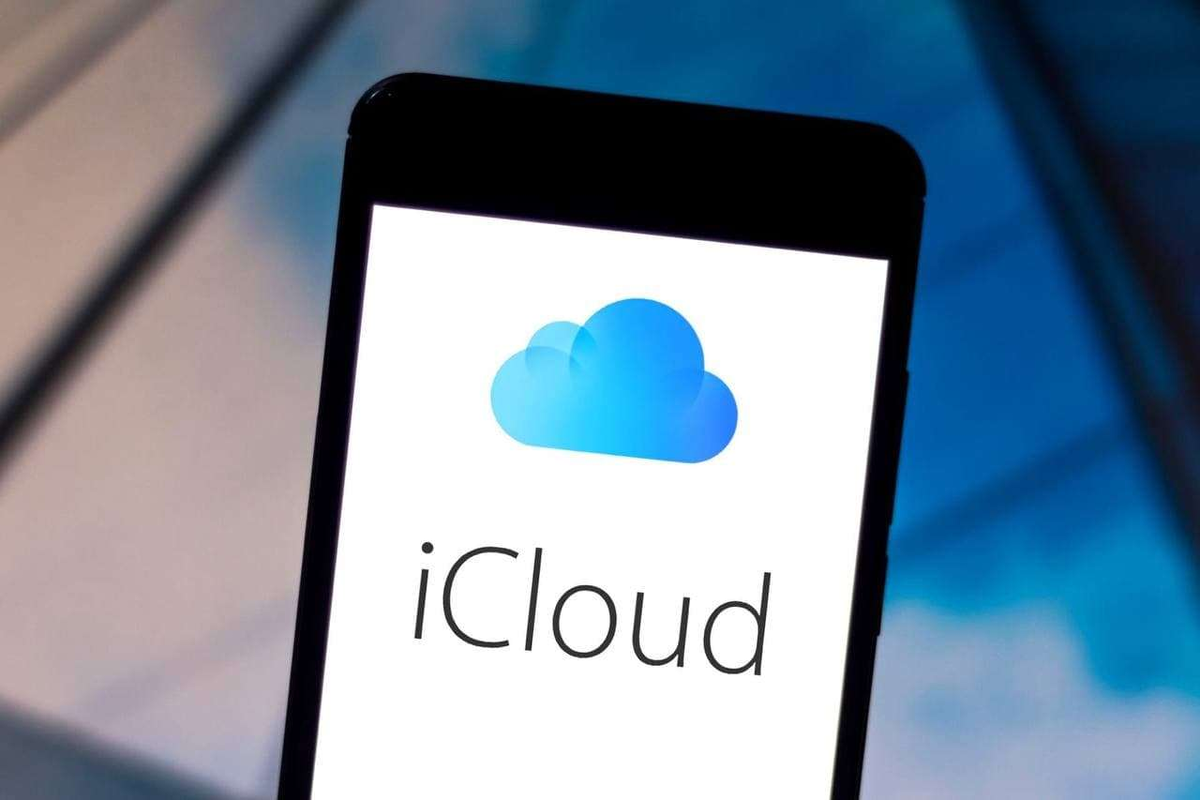 Apple отключает iCloud на старых устройствах / Дзен.Уловка-32 / Изображение из ОИИ