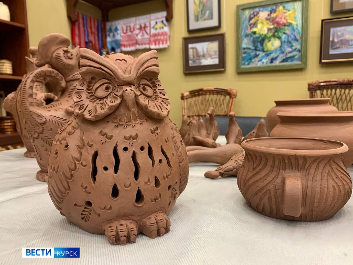    В Курском областном доме народного творчества работают мастера из приграничья