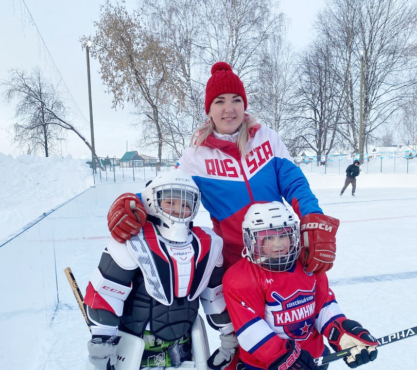 Более 50 калининских ребятишек поставила на коньки тренер-этузиаст Кристина Федотова