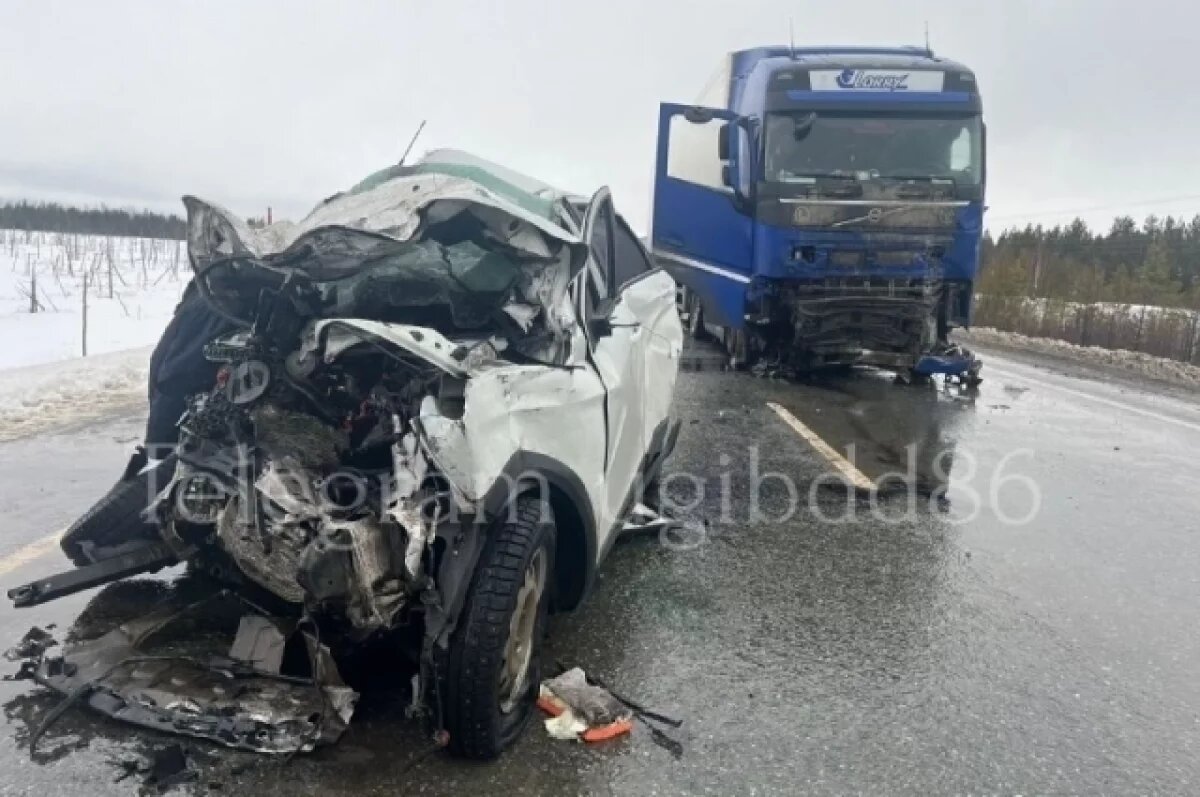    В результате ДТП 27-летний водитель и 24-летний пассажир автомобиля Lada Vesta погибли на месте происшествия.