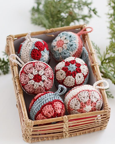 елочный шар крючком