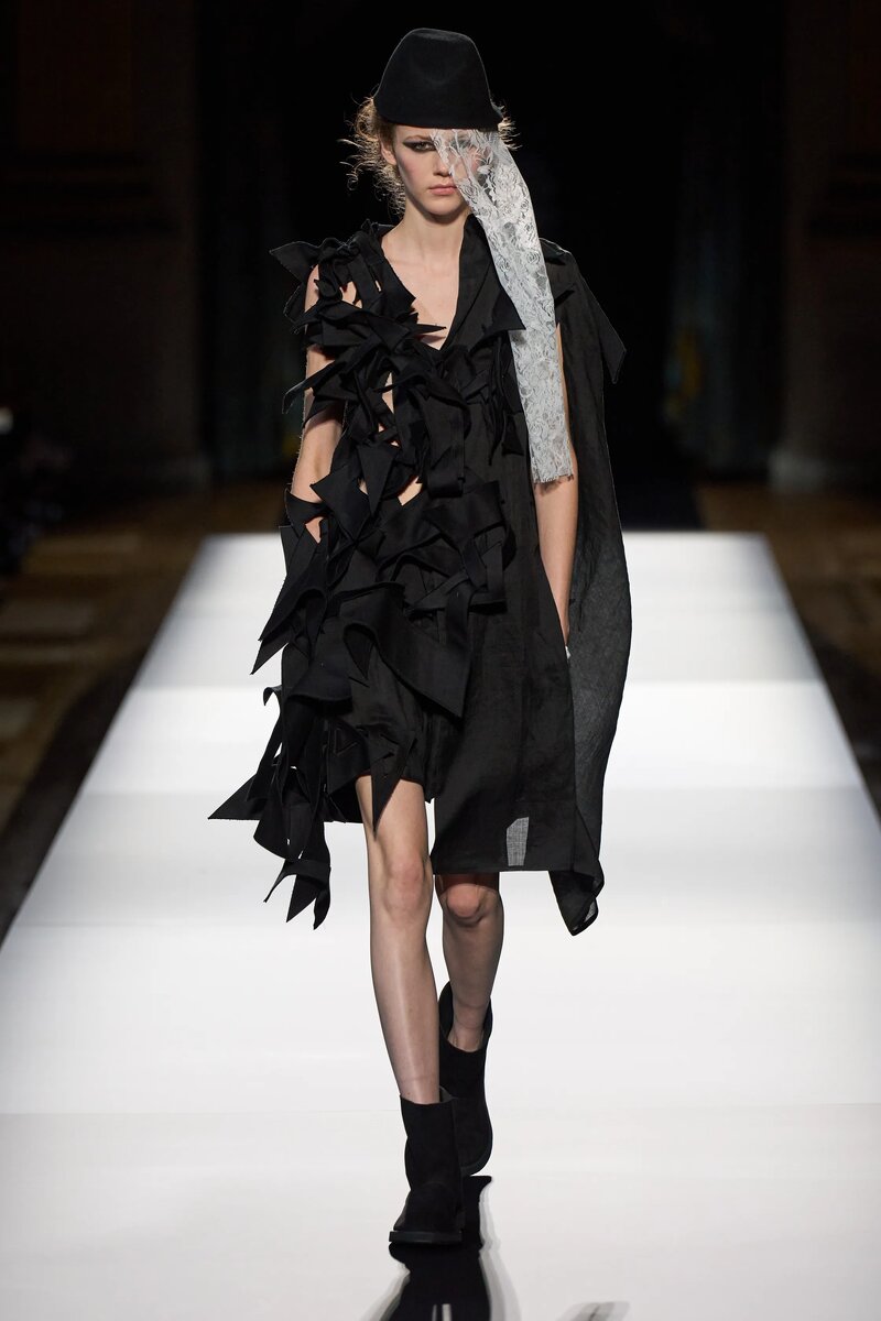 Yohji Yamamoto Spring 2025