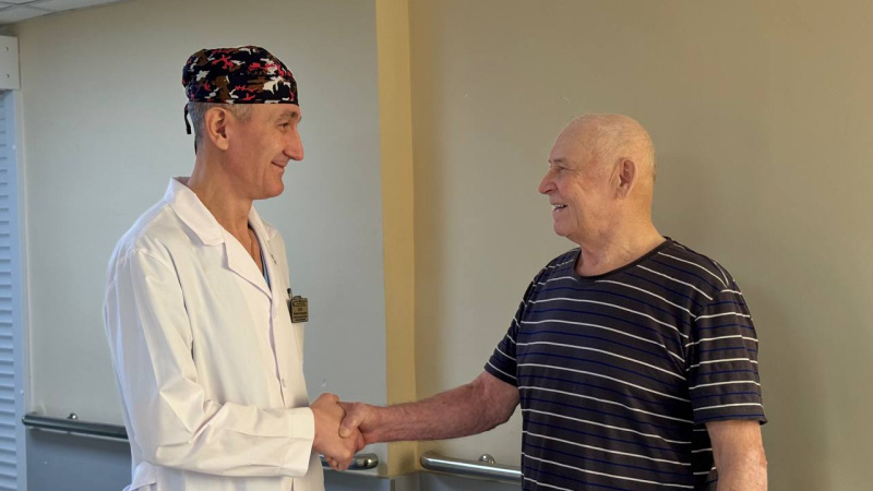    Нефтеюганские хирурги спасли мужчину с внутренним кровотечением