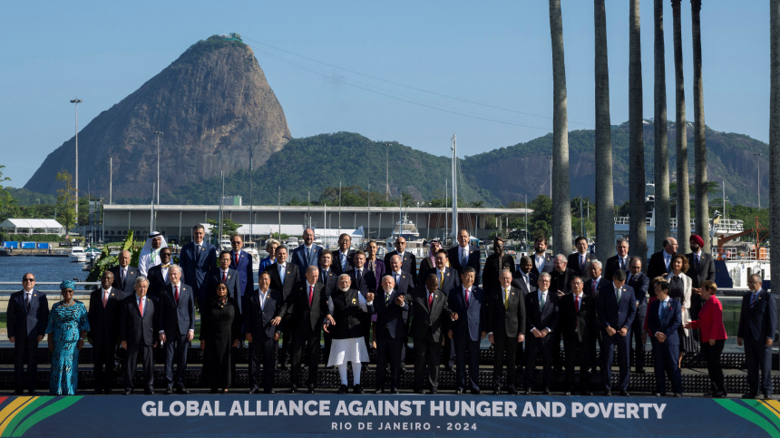    Фото: Reuters/MANUEL BALCE CENETA