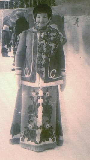 В первые за исполнение песни "Звёздам навстречу"                                                                                                      Я стала дипломантом. Голос в три октавы от контр альта                                                                                       до высокого сопрано, Лучшие преподаватели мой голос                                                                      определили как голос "металл" награждённая природой                                                                                       Четырежды дипломант. Это же оценил и Дима Хворостовский                                                                                        в 1986 году. Никогда не забуду как его потрясло: "Ты, куда загнула?                                                                                   Ведь это же партия Лемешева.!"  "Не мешай, пусть допоёт" -Сказала                                                                      Мой музыкальный преподаватель. "Вот это да, вот это я понимаю,                                                                          голосище!" Царство небесное Дмитрию Хворостовскому.